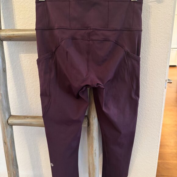 Lululemon Fast and Free tight crop - reflective ankles in Cassis sz 6 18” inseam - Picture 3 of 4